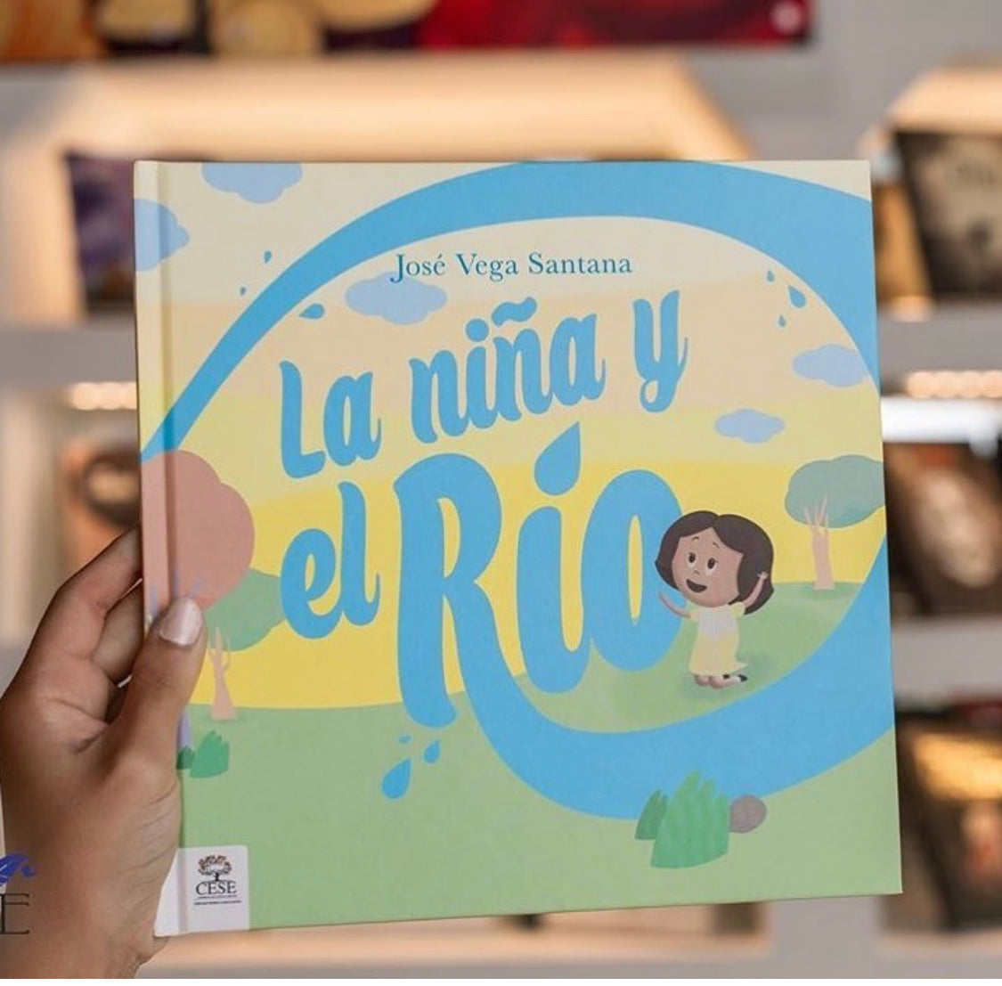 La Niña Y El Río