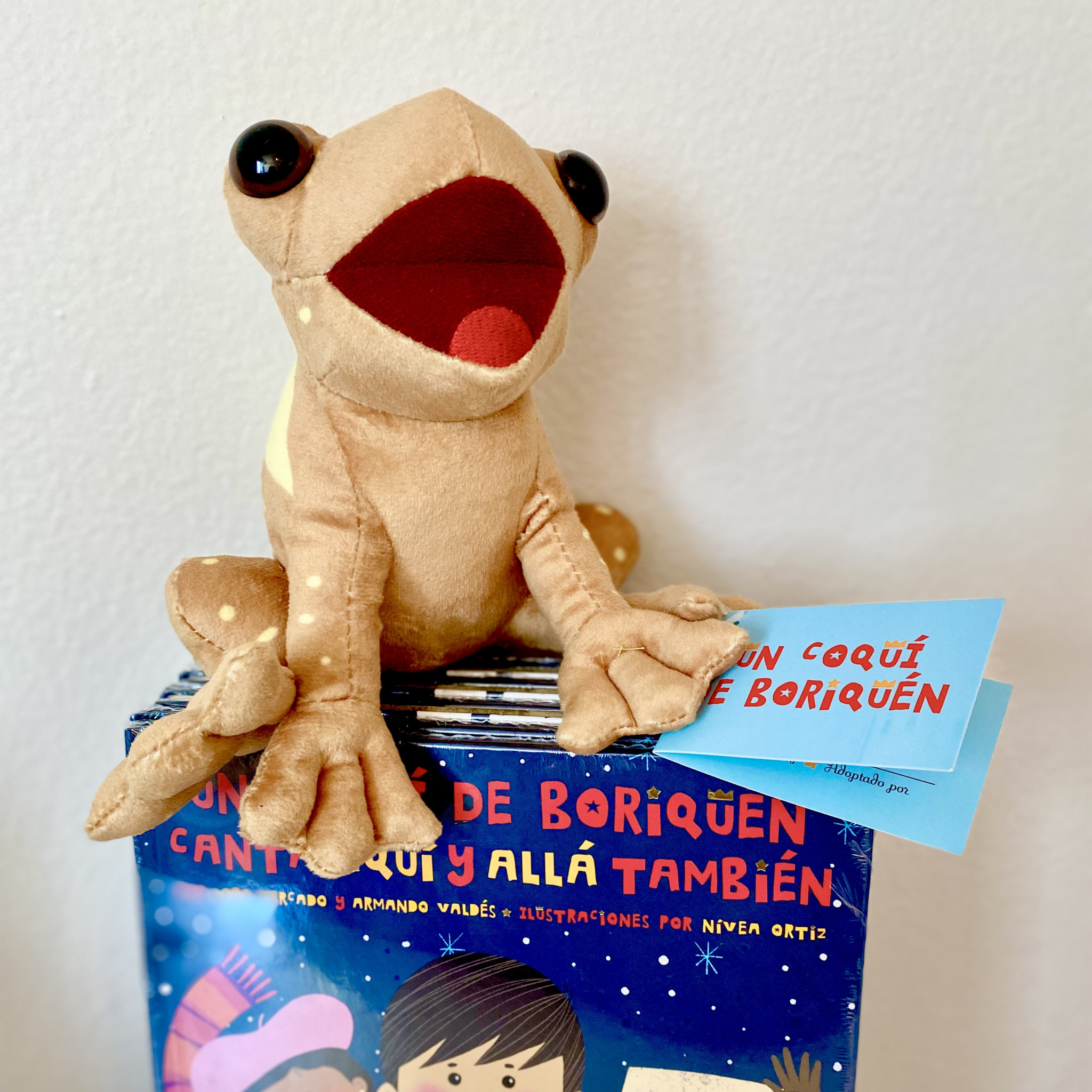 Peluche - Un Coquí De Boriquén Canta Aquí Y Canta Allá También